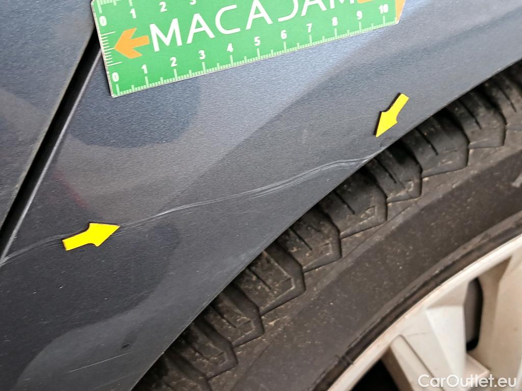  Renault  Megane RENAULT Mégane Berline / 2020 / 5P / Berline Business TCe 140 EDC FAP -21B #2