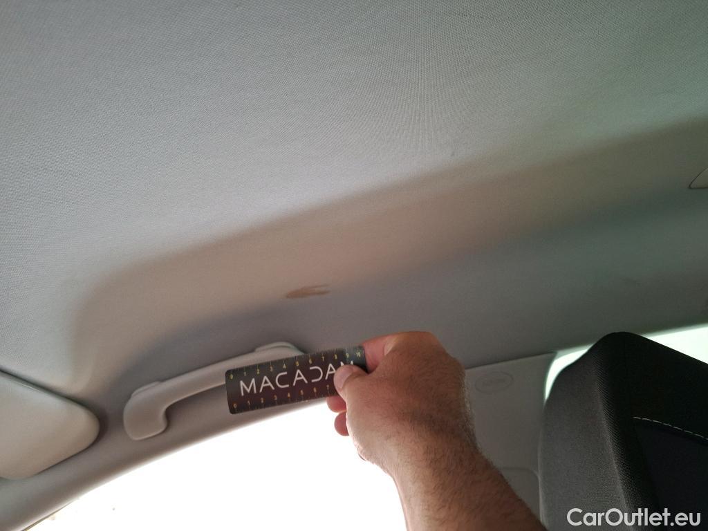  Renault  Kadjar RENAULT  / 2018 / 5P / Crossover Business Blue dCi 115 #37