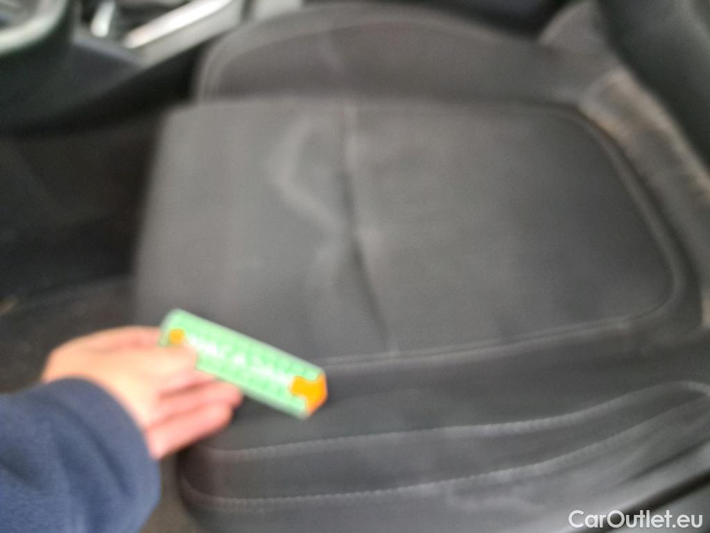  Renault  Megane RENAULT Mégane Berline / 2020 / 5P / Berline Business TCe 140 EDC FAP -21B #27