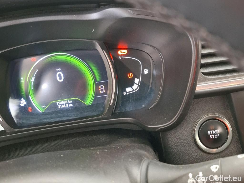  Renault  Kadjar RENAULT  / 2018 / 5P / Crossover Business Blue dCi 115 #39