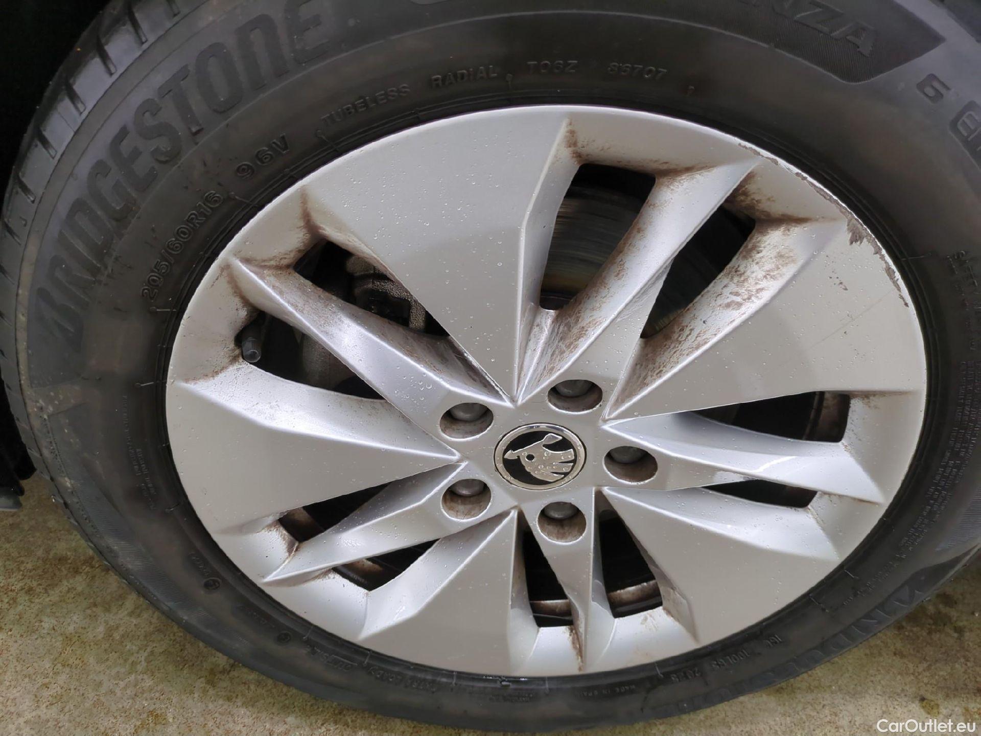  Skoda  Octavia  Berline Business 2.0 TDI 150CV BVA7 E6d #13