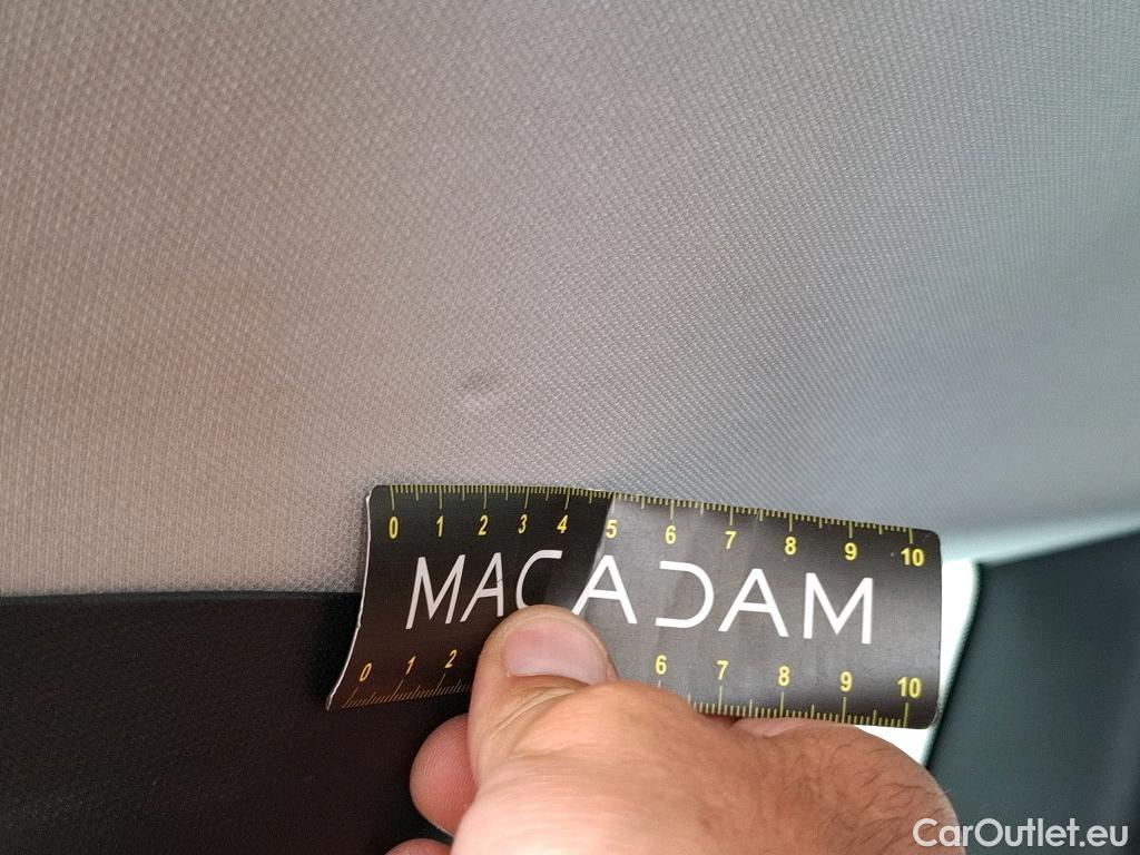  Renault  Kadjar RENAULT  / 2018 / 5P / Crossover Business Blue dCi 115 #23