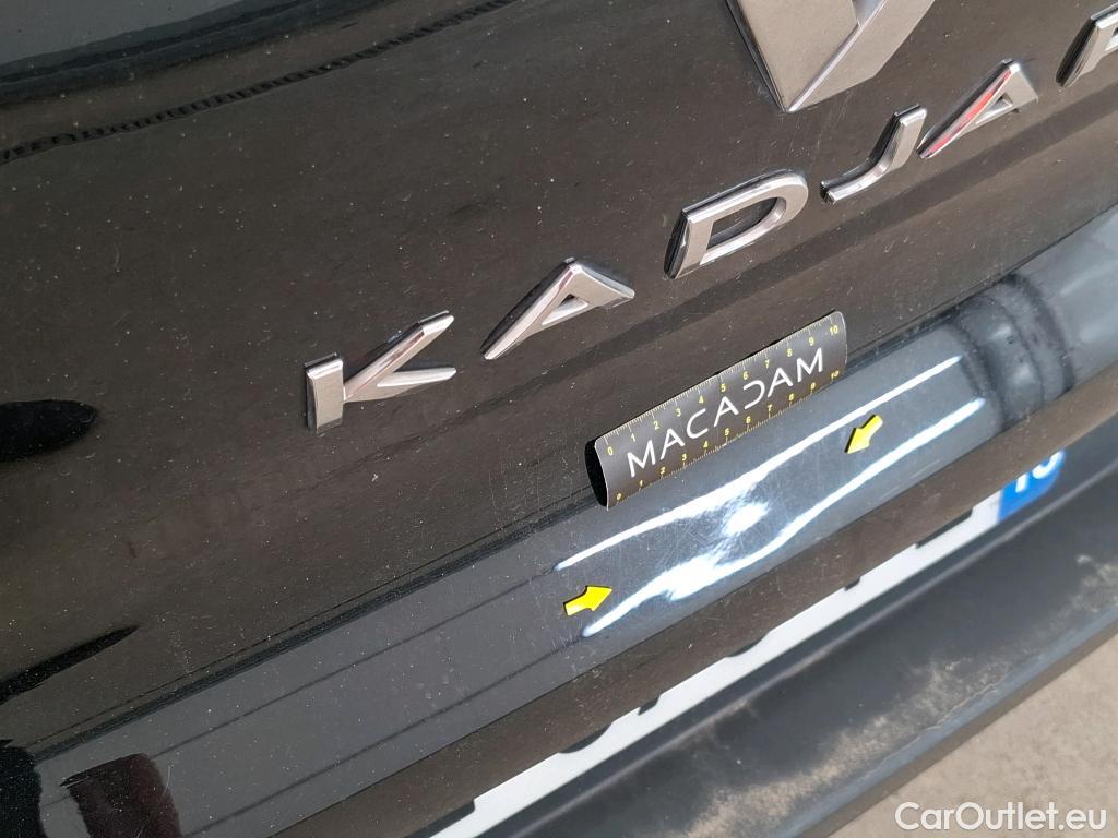 Renault  Kadjar RENAULT  / 2018 / 5P / Crossover Business Blue dCi 115 #4