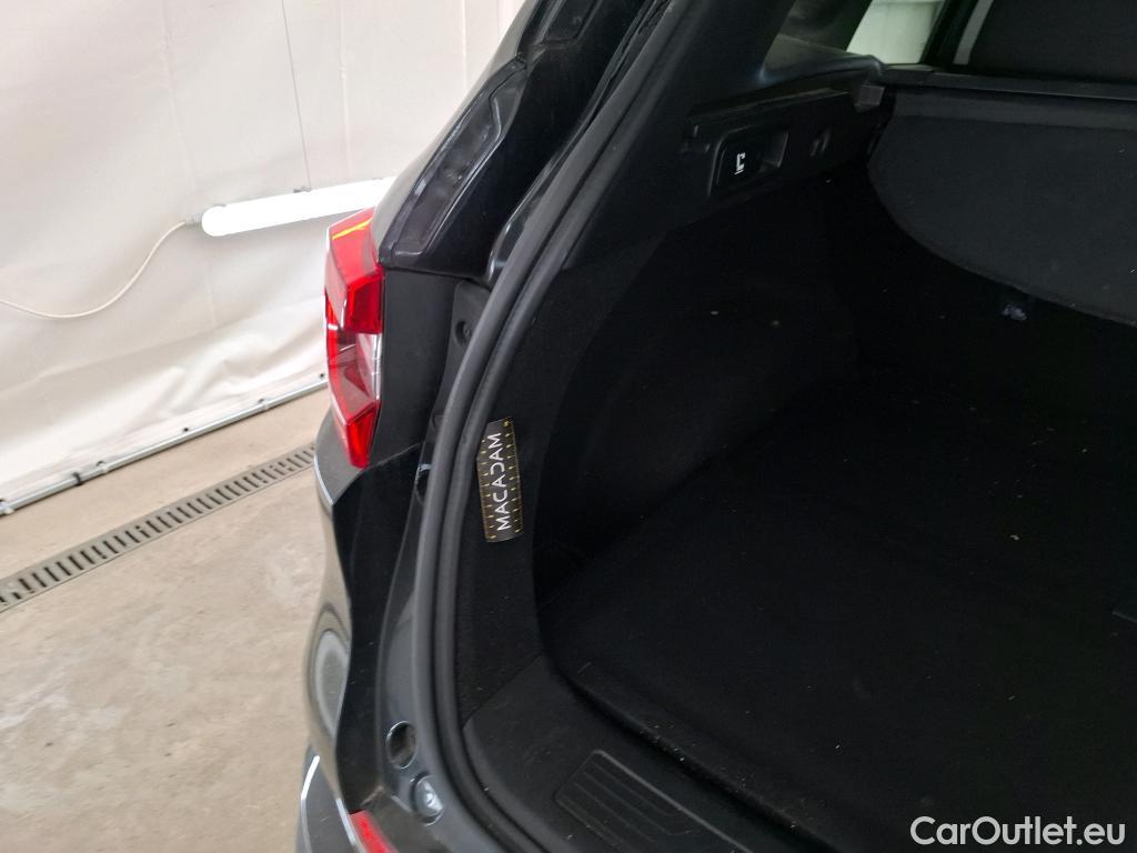  Renault  Kadjar RENAULT  / 2018 / 5P / Crossover Business Blue dCi 115 #6