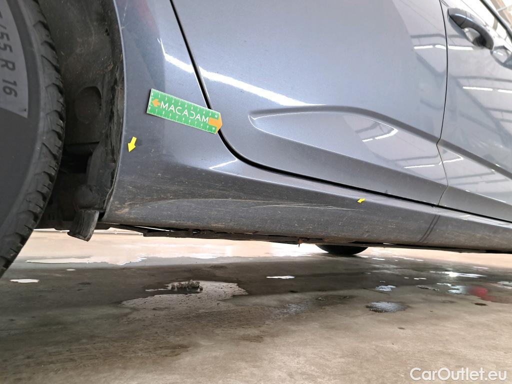  Renault  Megane RENAULT Mégane Berline / 2020 / 5P / Berline Business TCe 140 EDC FAP -21B #5