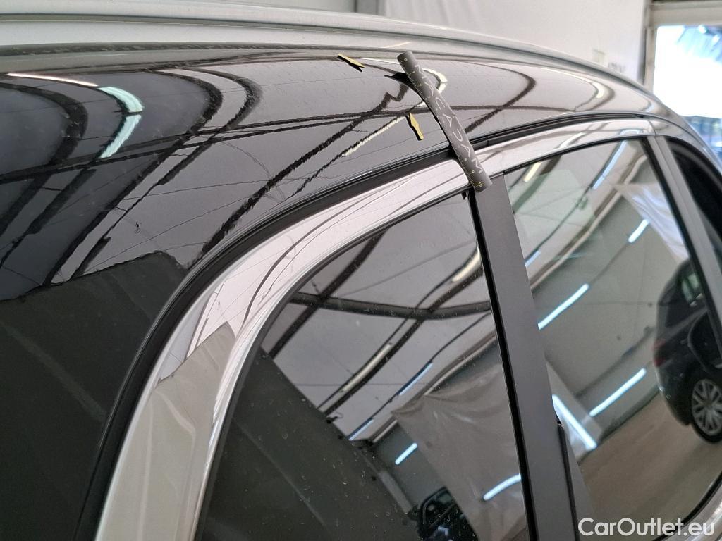  Renault  Kadjar RENAULT  / 2018 / 5P / Crossover Business Blue dCi 115 #32