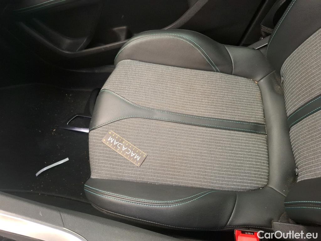  Peugeot  3008  Allure Pack 1.5 HDi 130CV BVA8 E6d #42