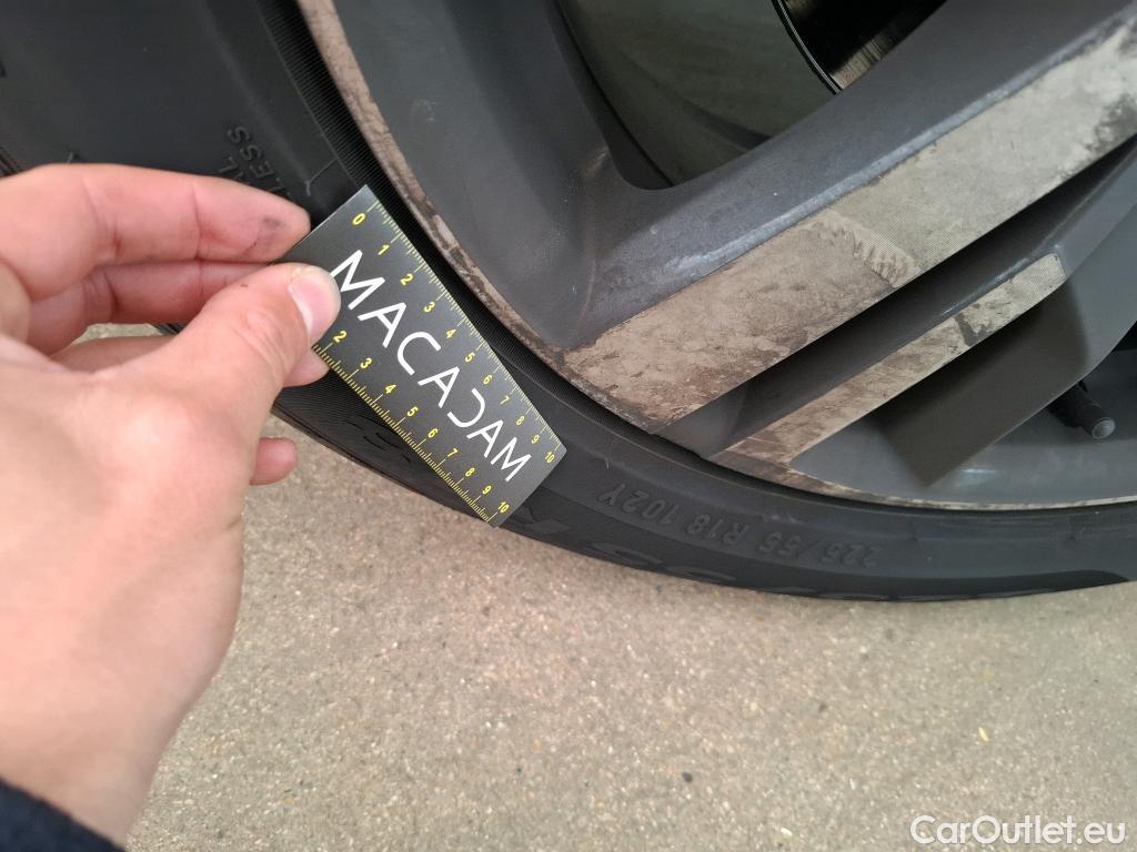  Peugeot  3008  Allure Pack 1.5 HDi 130CV BVA8 E6d #18