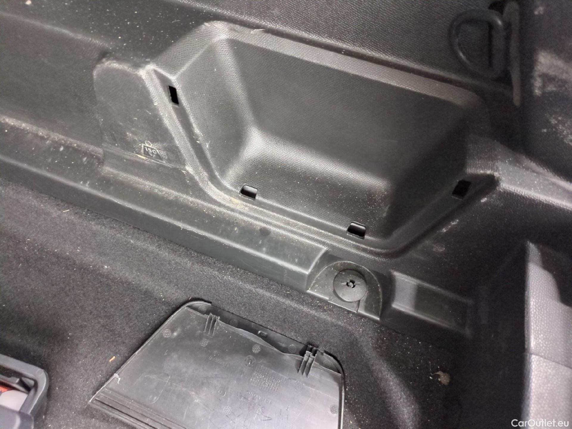  Peugeot  3008  Allure Pack 1.5 HDi 130CV BVA8 E6d #8