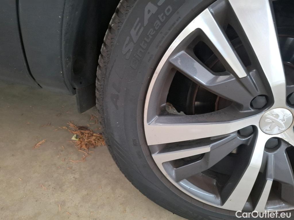  Peugeot  3008  Allure Pack 1.5 HDi 130CV BVA8 E6d #30