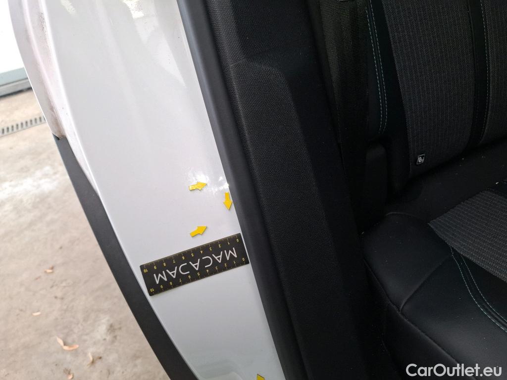  Peugeot  3008  Allure Pack 1.5 HDi 130CV BVA8 E6d #12