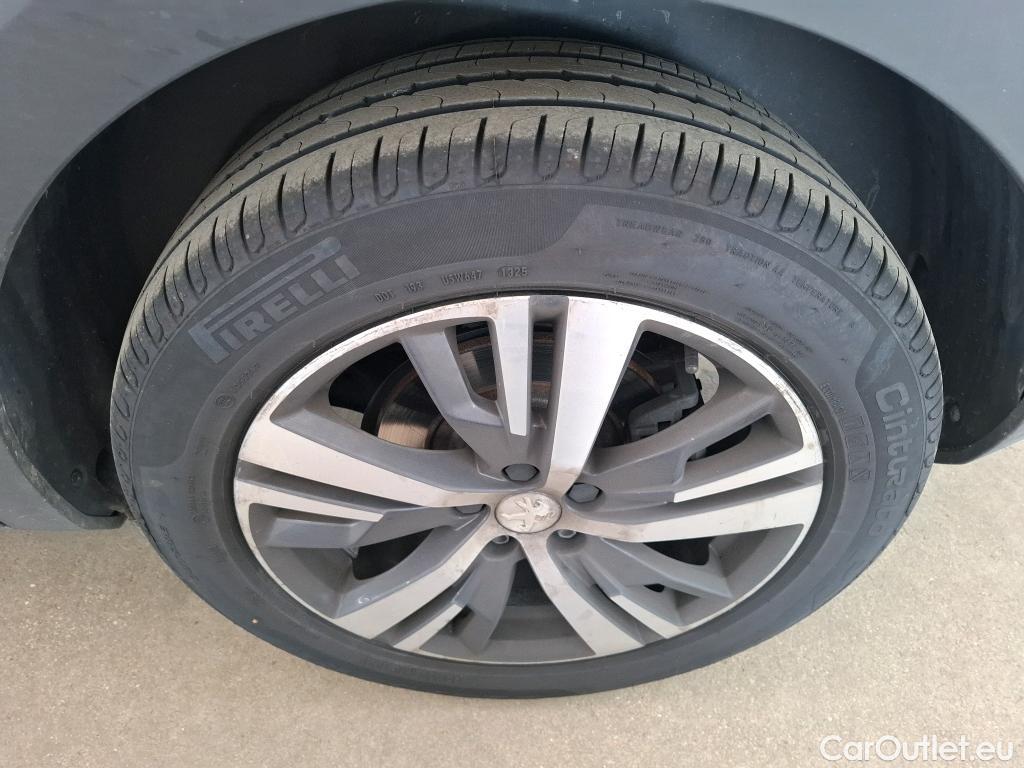  Peugeot  3008  Allure Pack 1.5 HDi 130CV BVA8 E6d #44