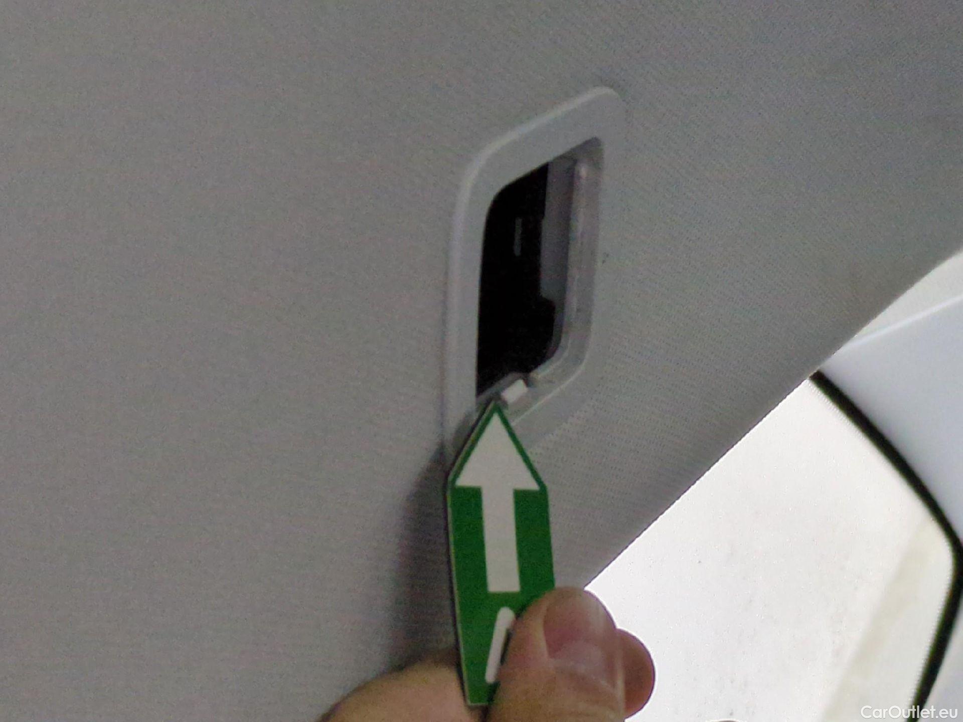  Peugeot  308  SW Allure Business 1.2 PureTech 130CV BVA8 E6d #64