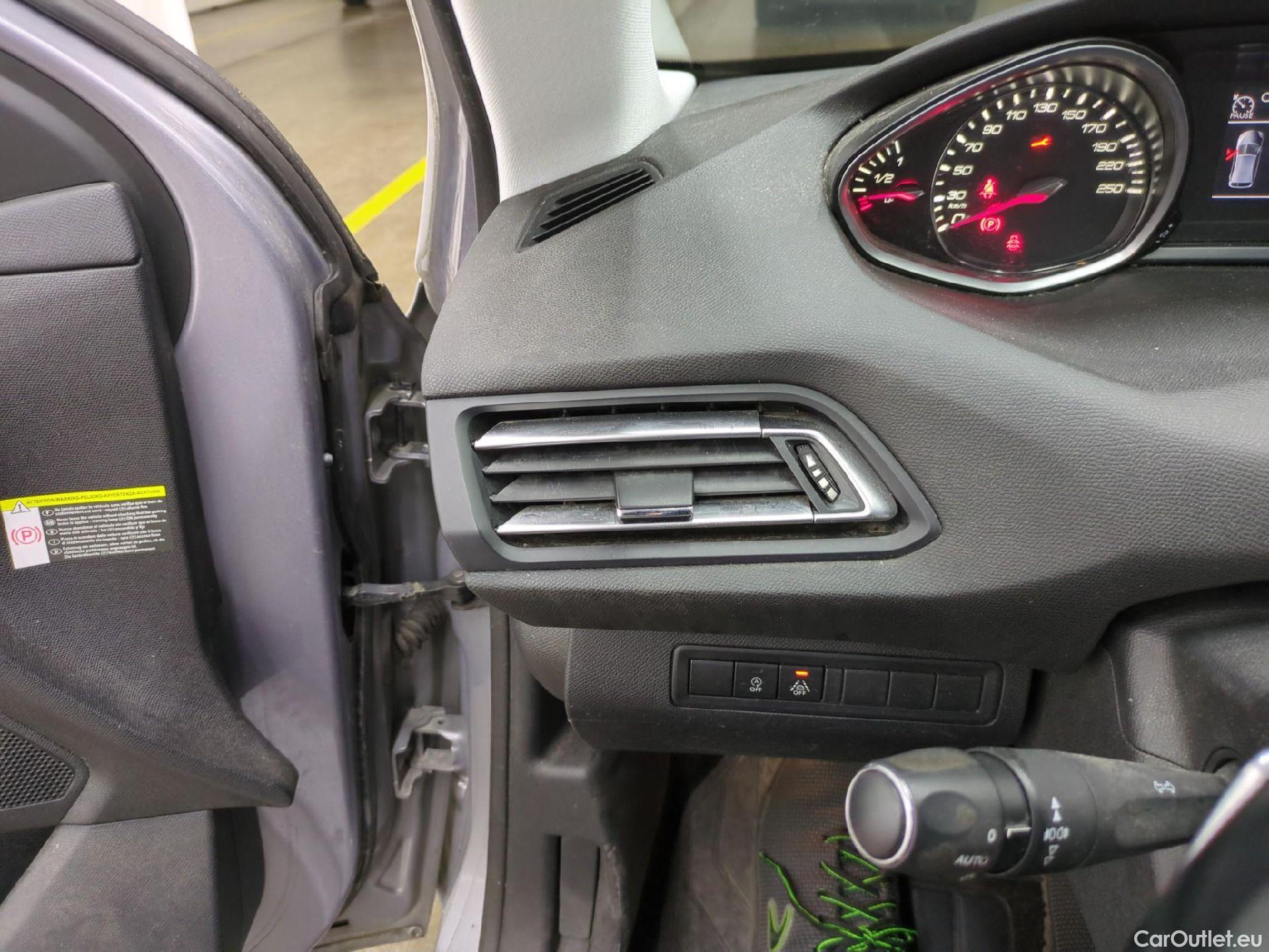  Peugeot  308  SW Allure Business 1.2 PureTech 130CV BVA8 E6d #26