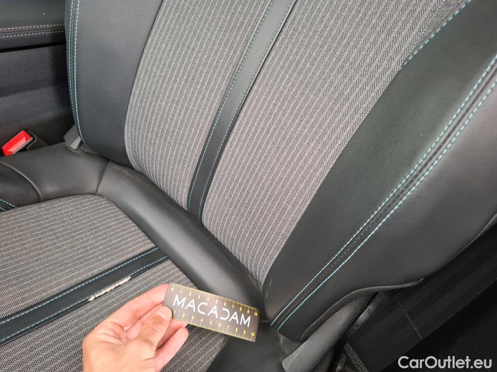  Peugeot  3008  Allure Pack 1.5 HDi 130CV BVA8 E6d #8