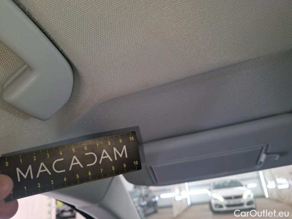  Peugeot  3008  Allure Pack 1.5 HDi 130CV BVA8 E6d #48