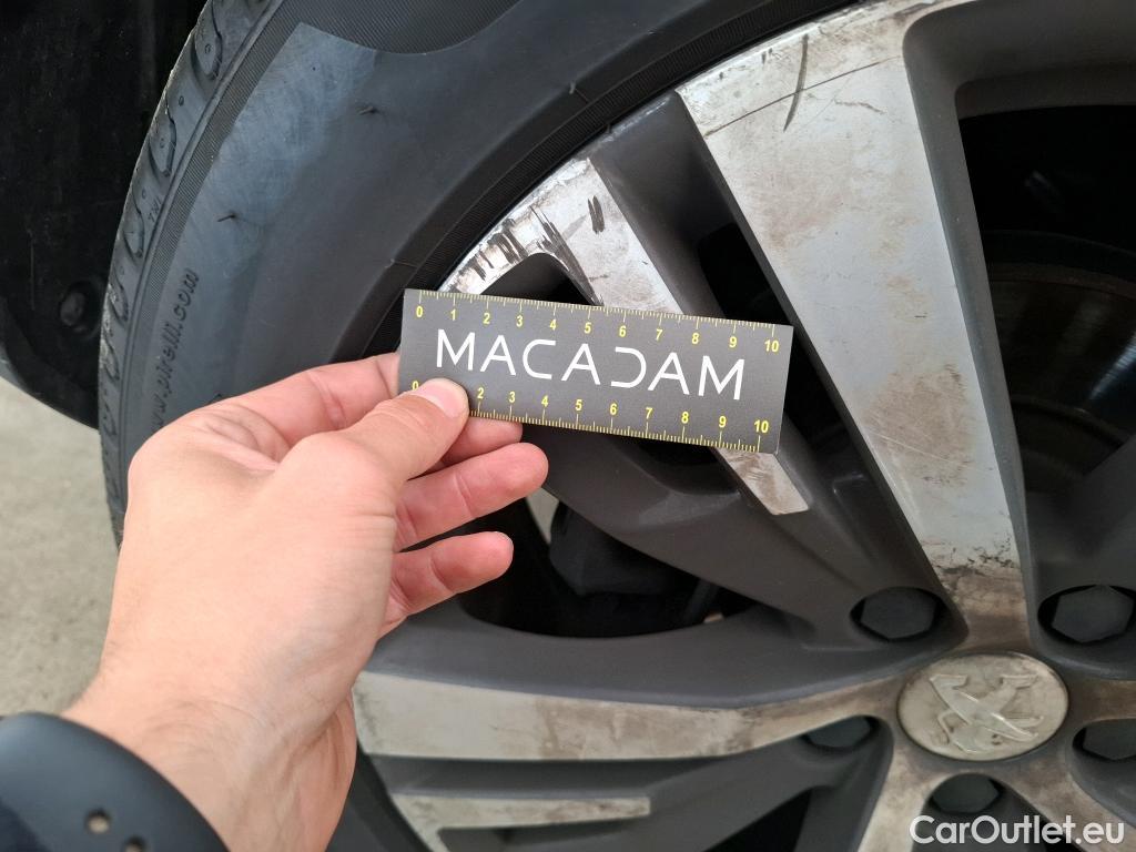  Peugeot  3008  Allure Pack 1.5 HDi 130CV BVA8 E6d #24