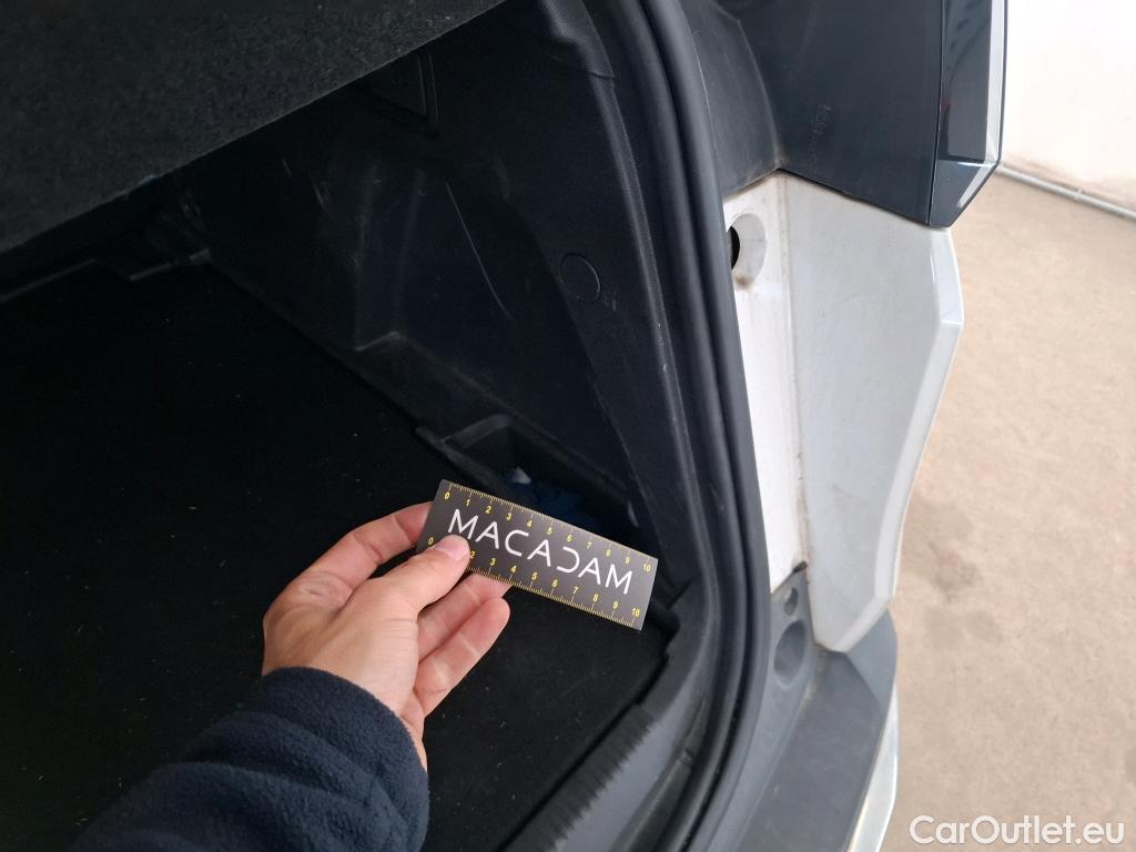  Peugeot  3008  Allure Pack 1.5 HDi 130CV BVA8 E6d #34