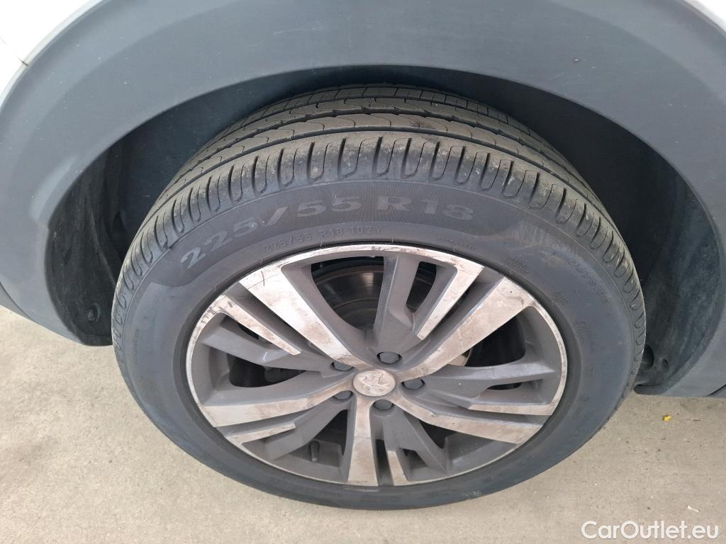  Peugeot  3008  Allure Pack 1.5 HDi 130CV BVA8 E6d #21