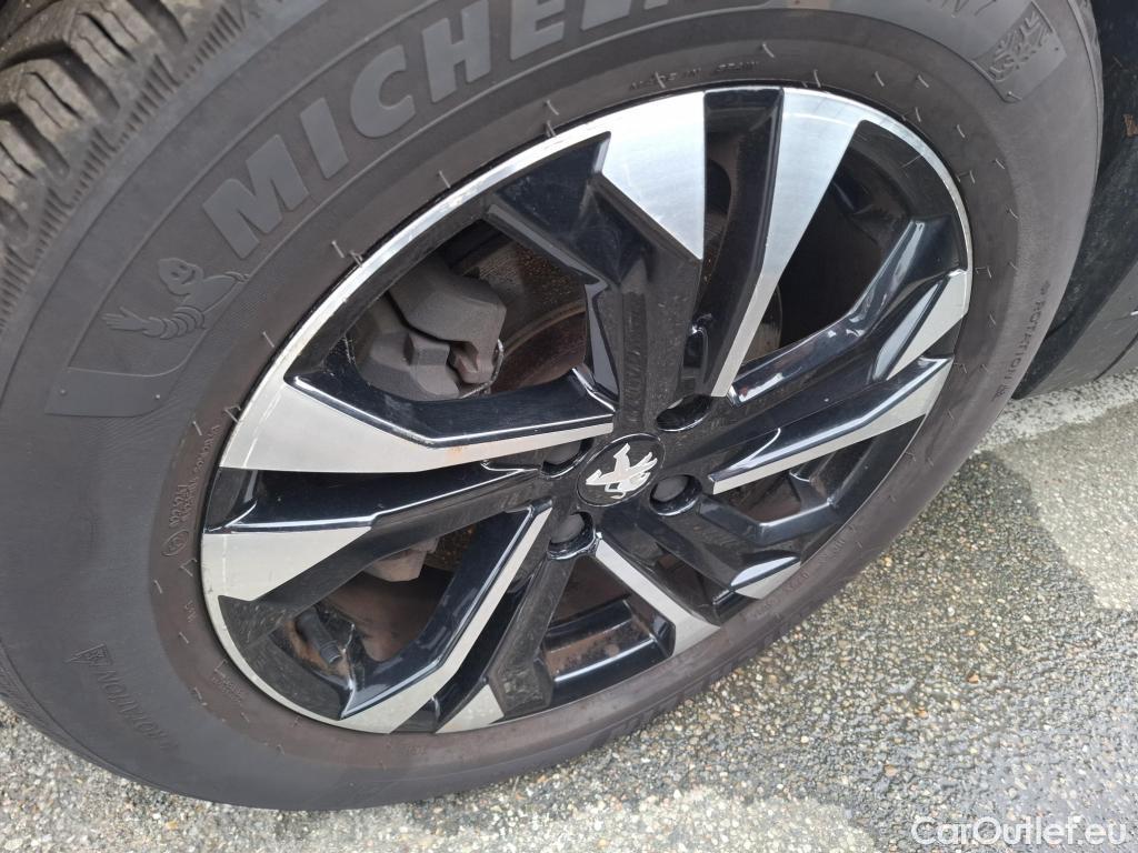 Peugeot  2008  Allure Business 1.5 HDi 130CV BVA8 E6d #16