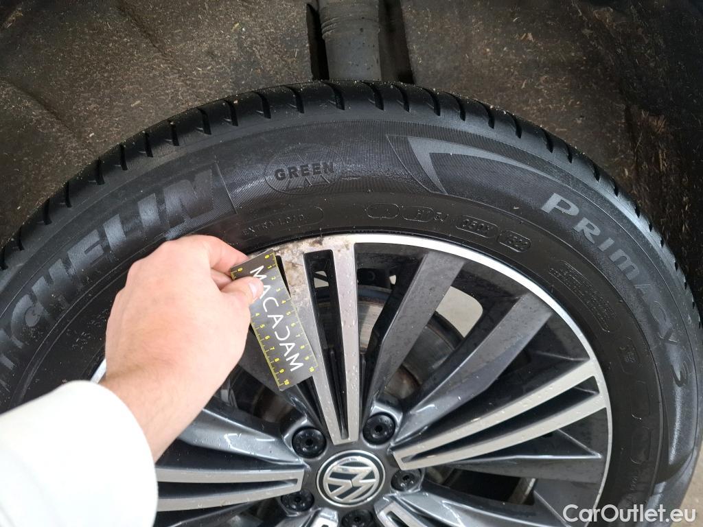  Volkswagen  Tiguan VOLKSWAGEN  Allspace / 2017 / 5P / SUV 2.0 TDI 150 DSG7 Carat Exclusive #6