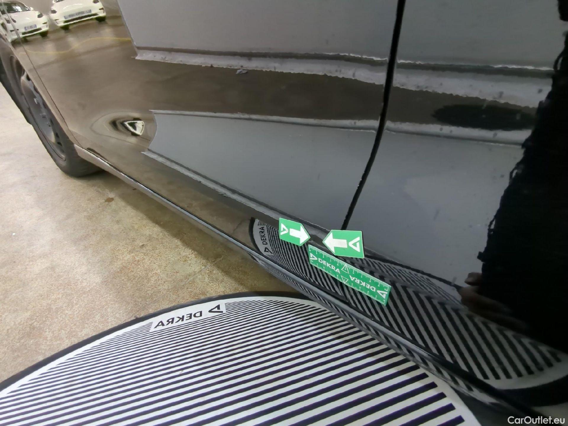  Audi  A3  Berline 35 TDI Business Line 2.0 TDI 150CV BVA7 E6d #31