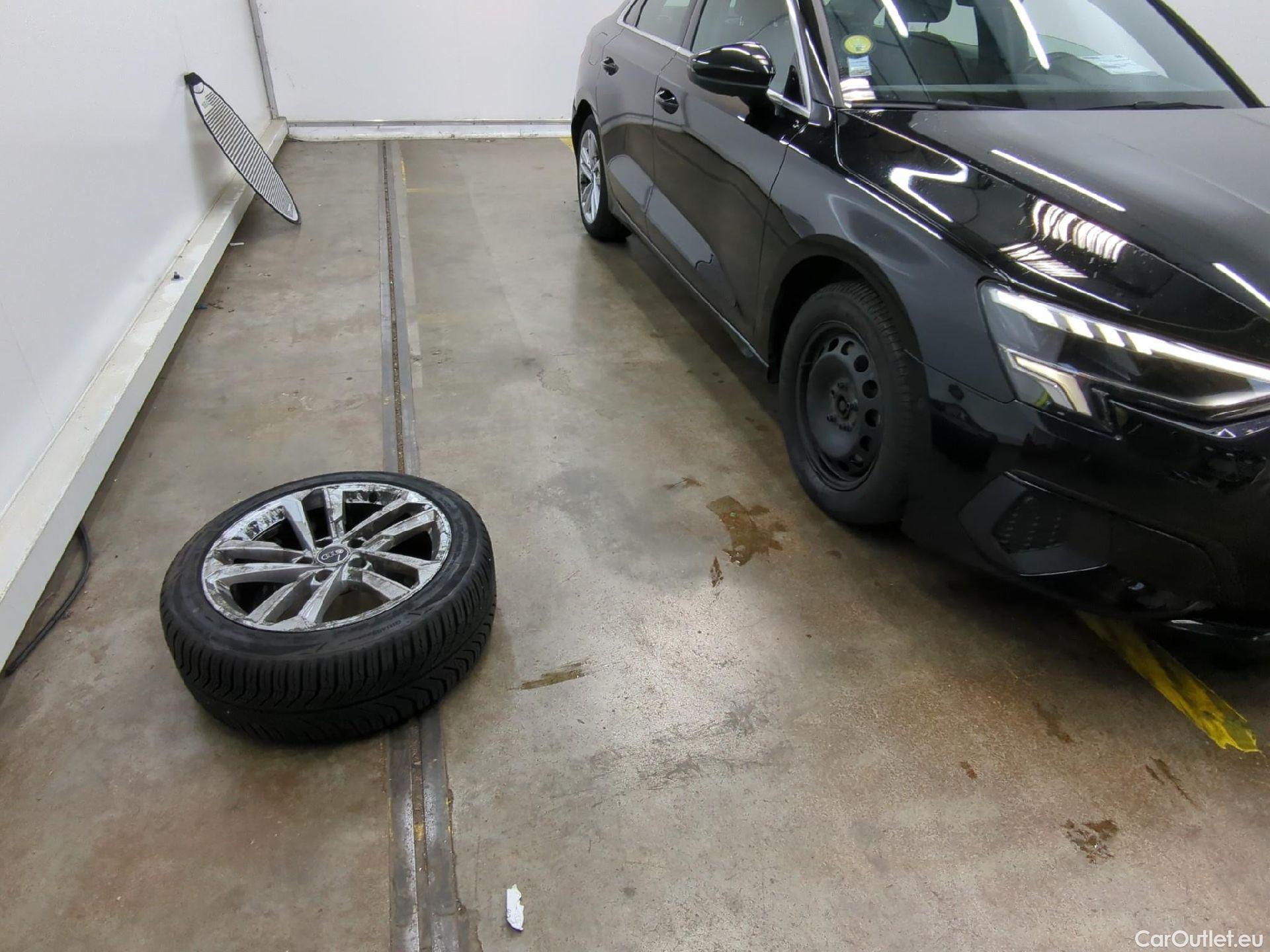  Audi  A3  Berline 35 TDI Business Line 2.0 TDI 150CV BVA7 E6d #2