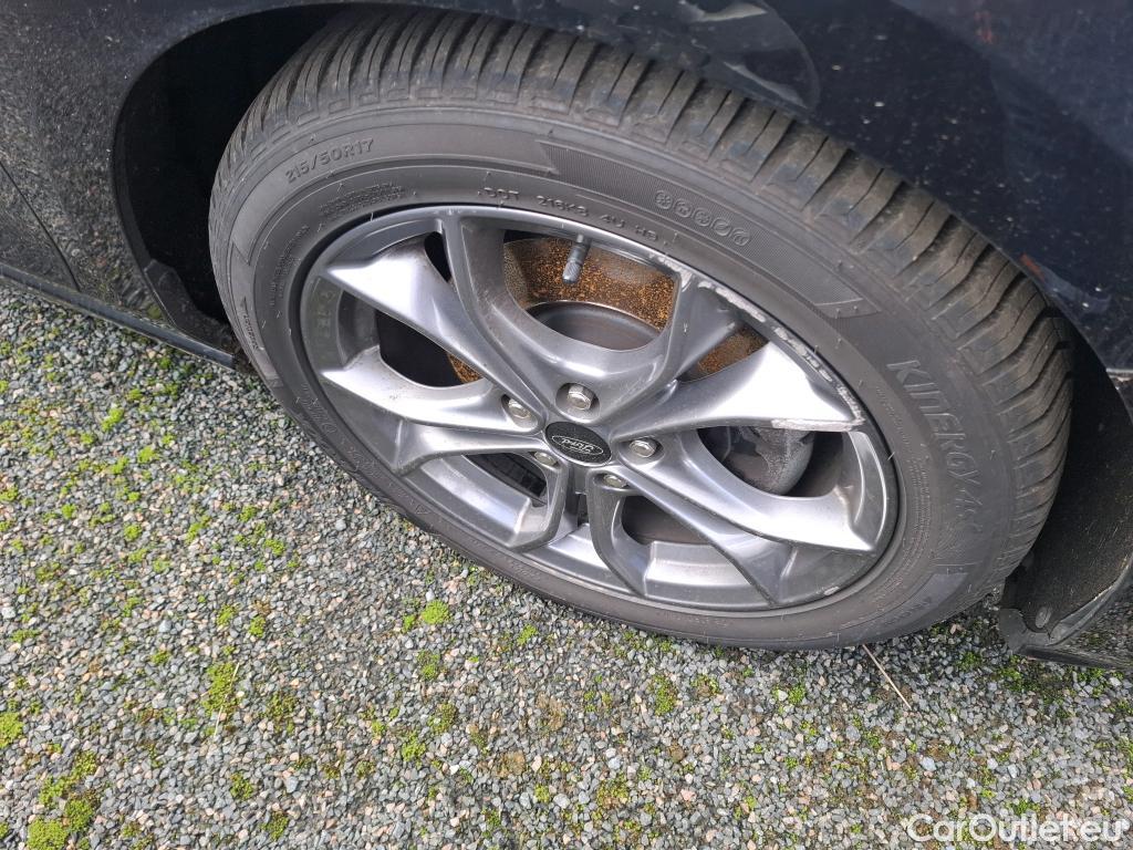  Ford  Focus FORD  SW / 2018 / 5P / Break 2.0 EcoBlue 150ch St-Line #6