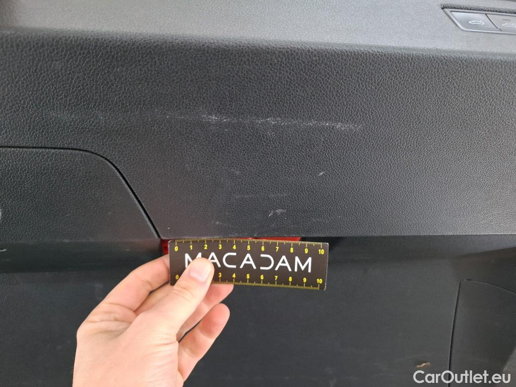  Volkswagen  Tiguan VOLKSWAGEN  5p SUV 2.0 TDI 150 DSG7 Carat Exclusive #18