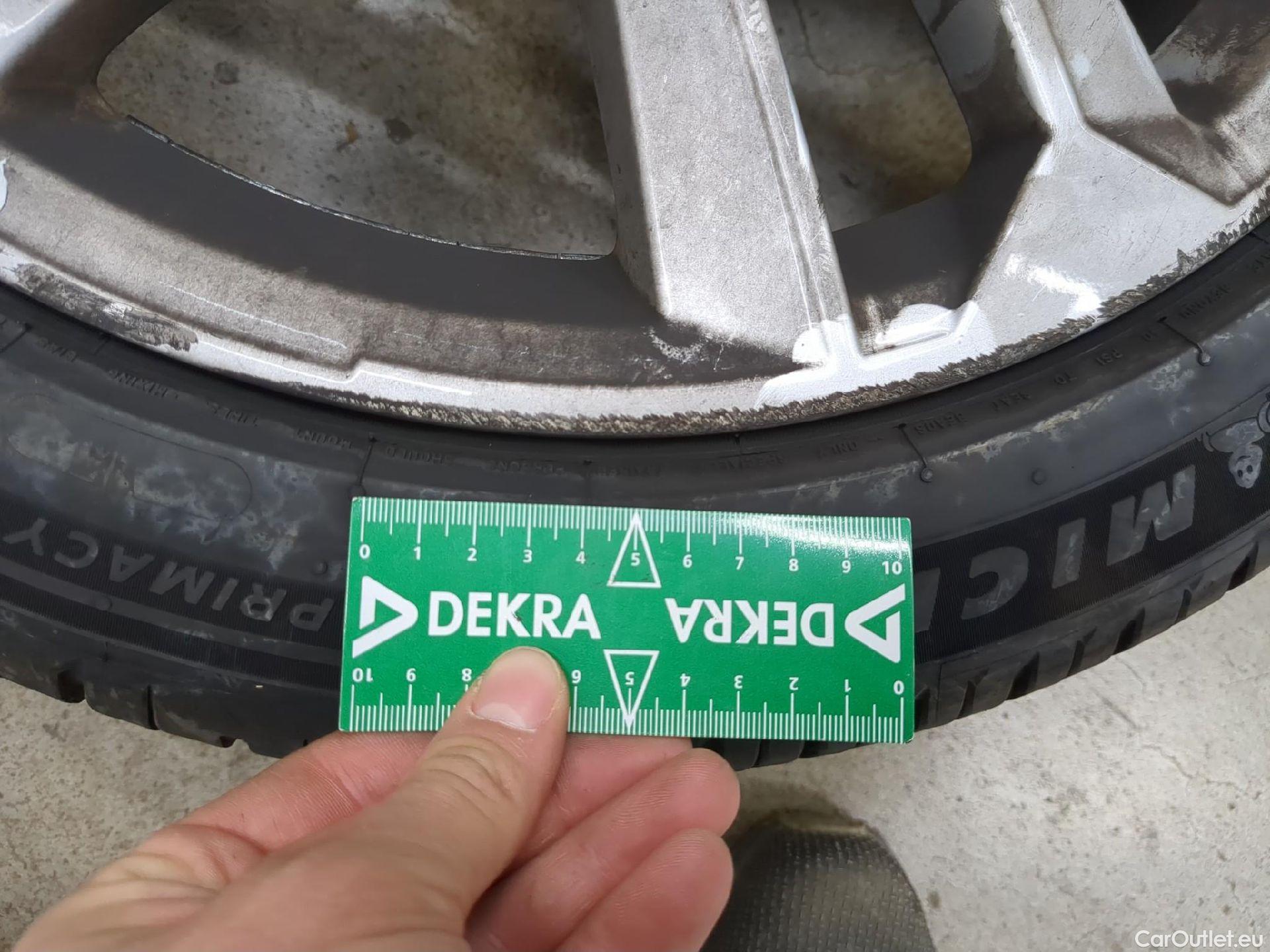  Audi  A3  Berline 35 TDI Business Line 2.0 TDI 150CV BVA7 E6d #9