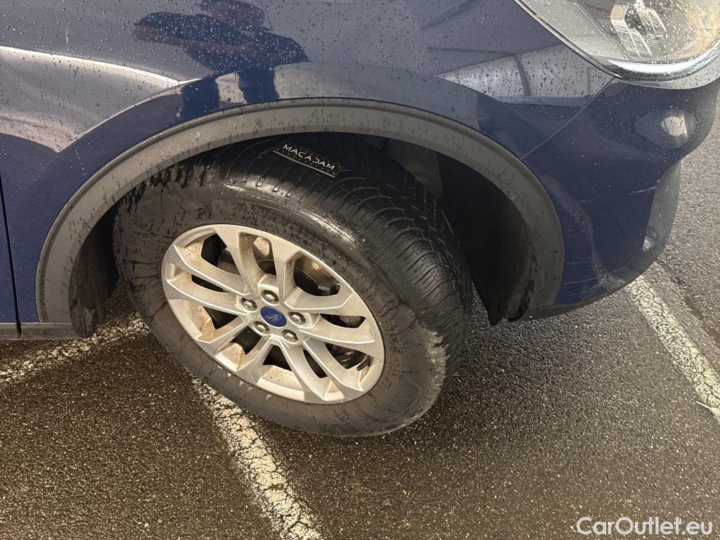  Ford  Kuga FORD  / 2019 / 5P / SUV 2.5 190 hybrid Flexifuel Pshift Titanium #8