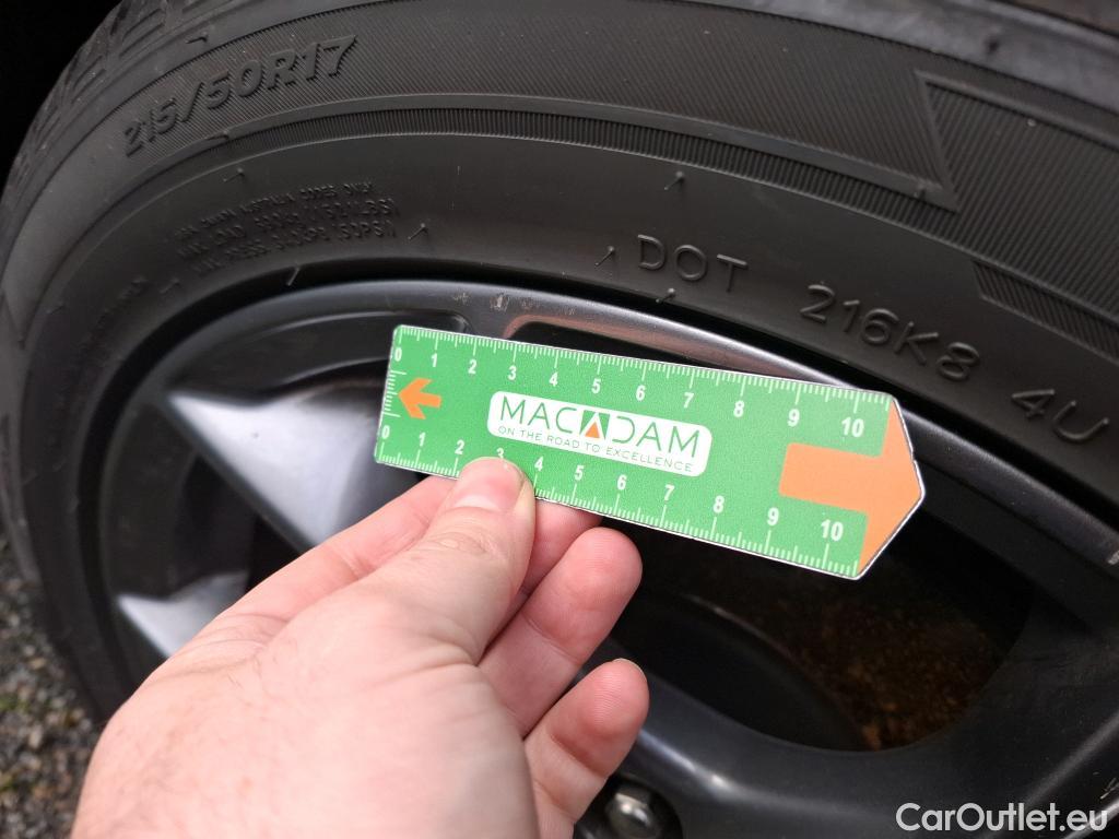  Ford  Focus FORD  SW / 2018 / 5P / Break 2.0 EcoBlue 150ch St-Line #9