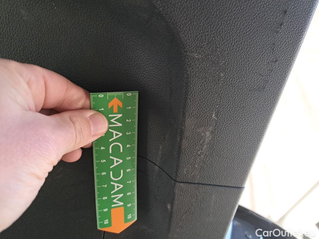  Volkswagen  Touran  Lounge Business BMT/Start-Stopp 2.0 TDI 150CV BVA7 E6d #19