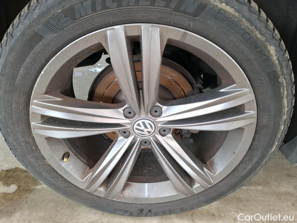  Volkswagen  Tiguan VOLKSWAGEN  5p SUV 2.0 TDI 150 DSG7 Carat Exclusive #4