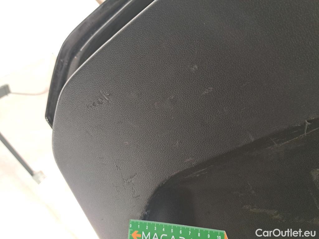  Volkswagen  Touran  Lounge Business BMT/Start-Stopp 2.0 TDI 150CV BVA7 E6d #22