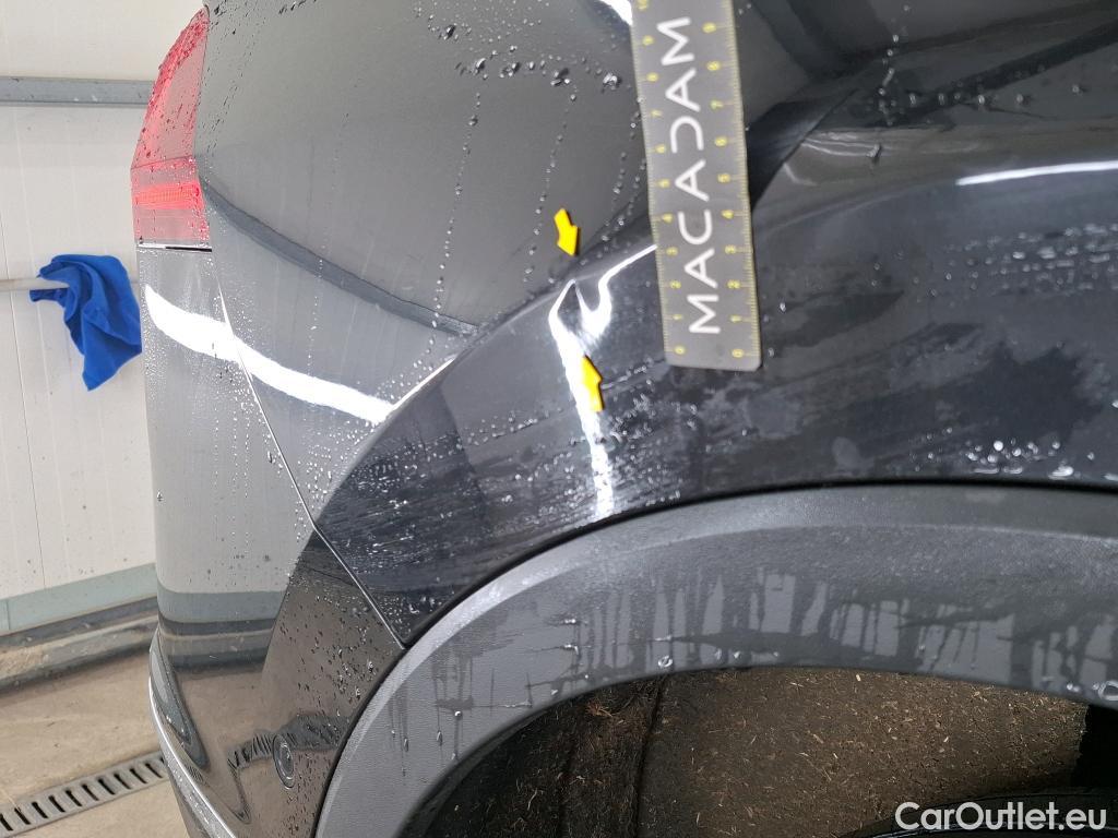  Volkswagen  Tiguan VOLKSWAGEN  Allspace / 2017 / 5P / SUV 2.0 TDI 150 DSG7 Carat Exclusive #26