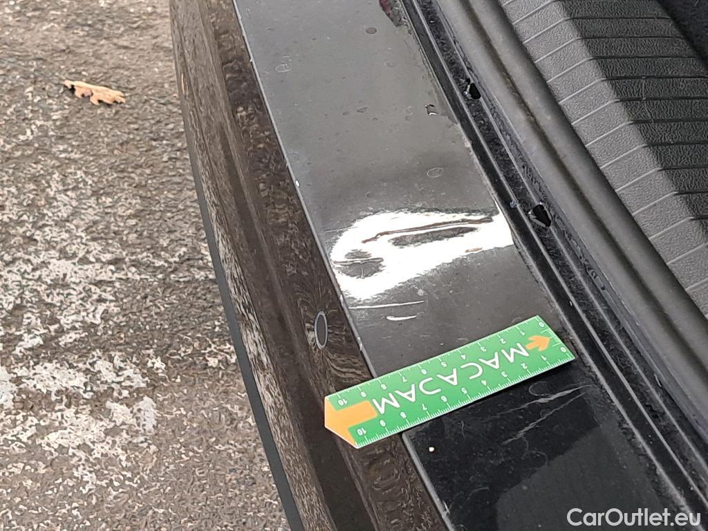  Volkswagen  Touran  Lounge Business BMT/Start-Stopp 2.0 TDI 150CV BVA7 E6d #1