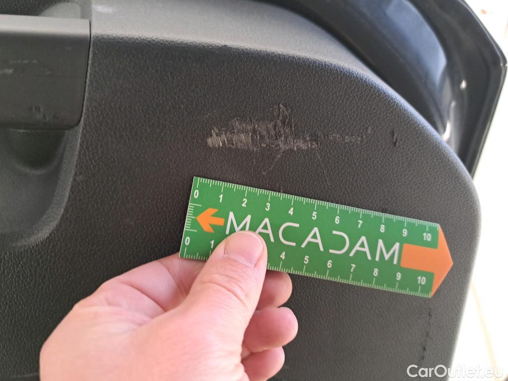  Volkswagen  Touran  Lounge Business BMT/Start-Stopp 2.0 TDI 150CV BVA7 E6d #18