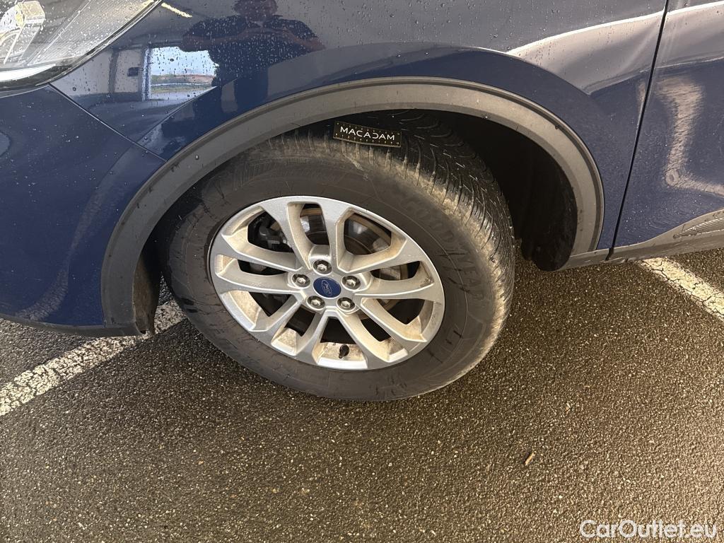  Ford  Kuga FORD  / 2019 / 5P / SUV 2.5 190 hybrid Flexifuel Pshift Titanium #6