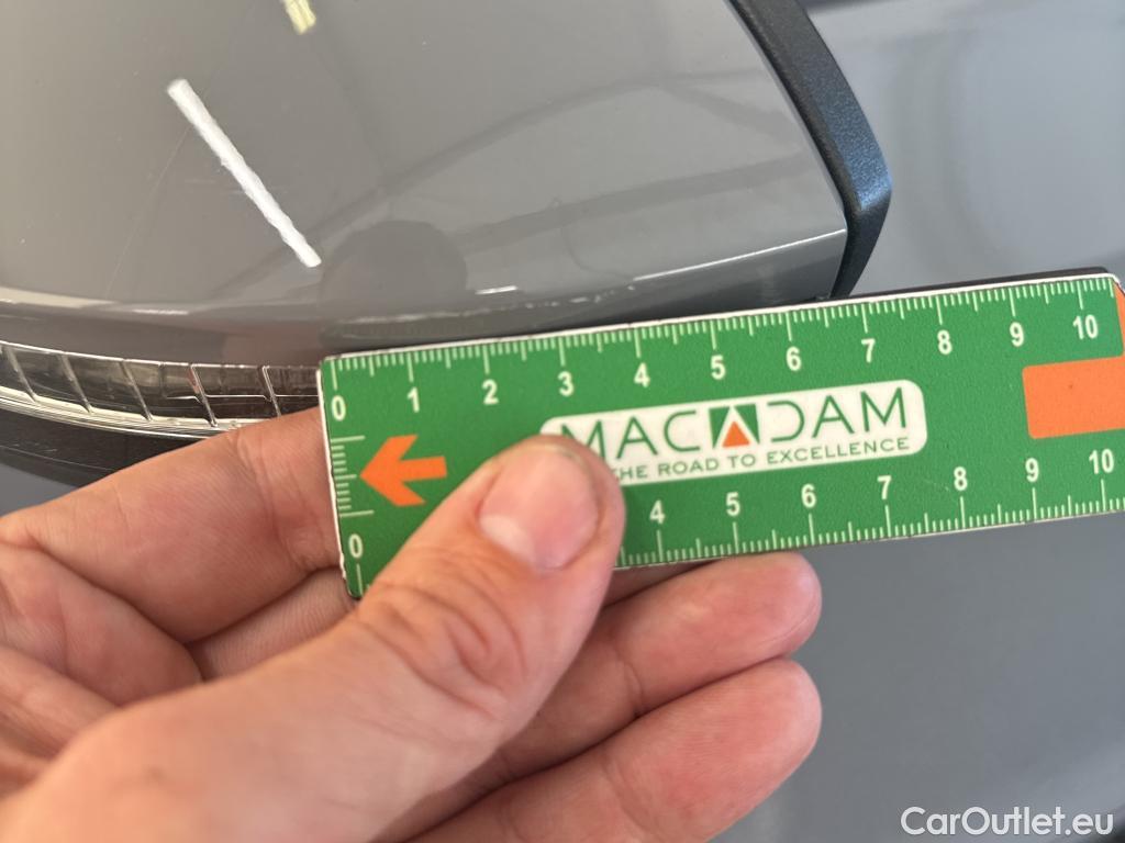  Volkswagen  Golf  VOLKSWAGEN / 2020 / 5P / Berline 1.0 eTSI OPF 110 DSG7 Life Business 1st #39