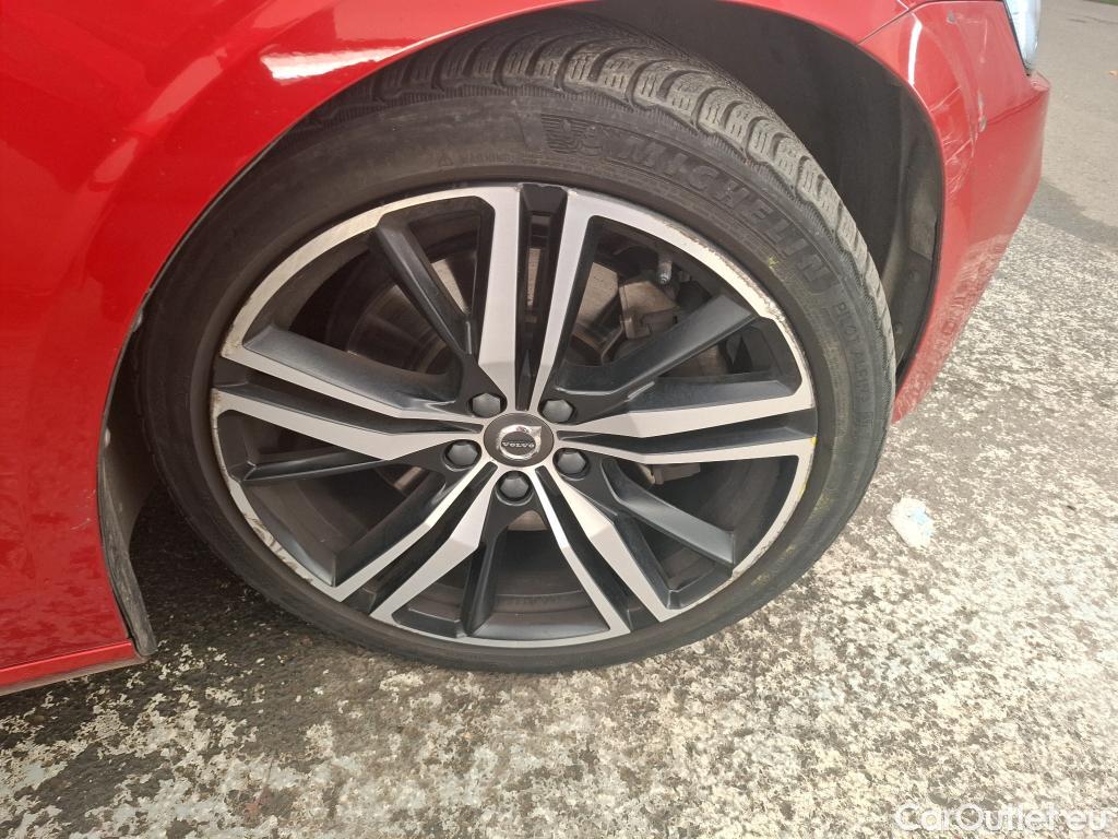  Volvo  V60 VOLVO  / 2018 / 5P / Break Recharge T6 340 Geartronic 8 R-Design #56