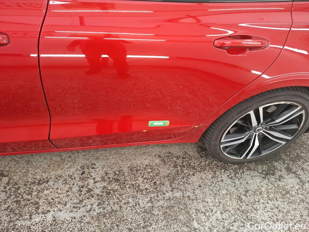  Volvo  V60 VOLVO  / 2018 / 5P / Break Recharge T6 340 Geartronic 8 R-Design #12