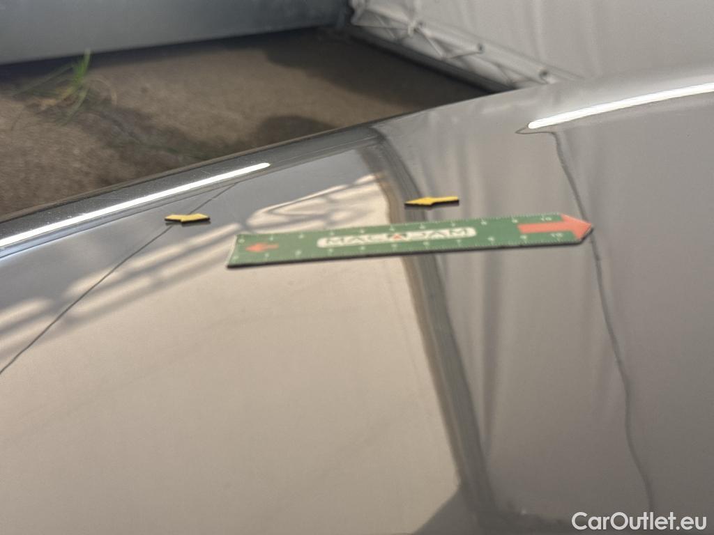  Volkswagen  Golf  VOLKSWAGEN / 2020 / 5P / Berline 1.0 eTSI OPF 110 DSG7 Life Business 1st #2