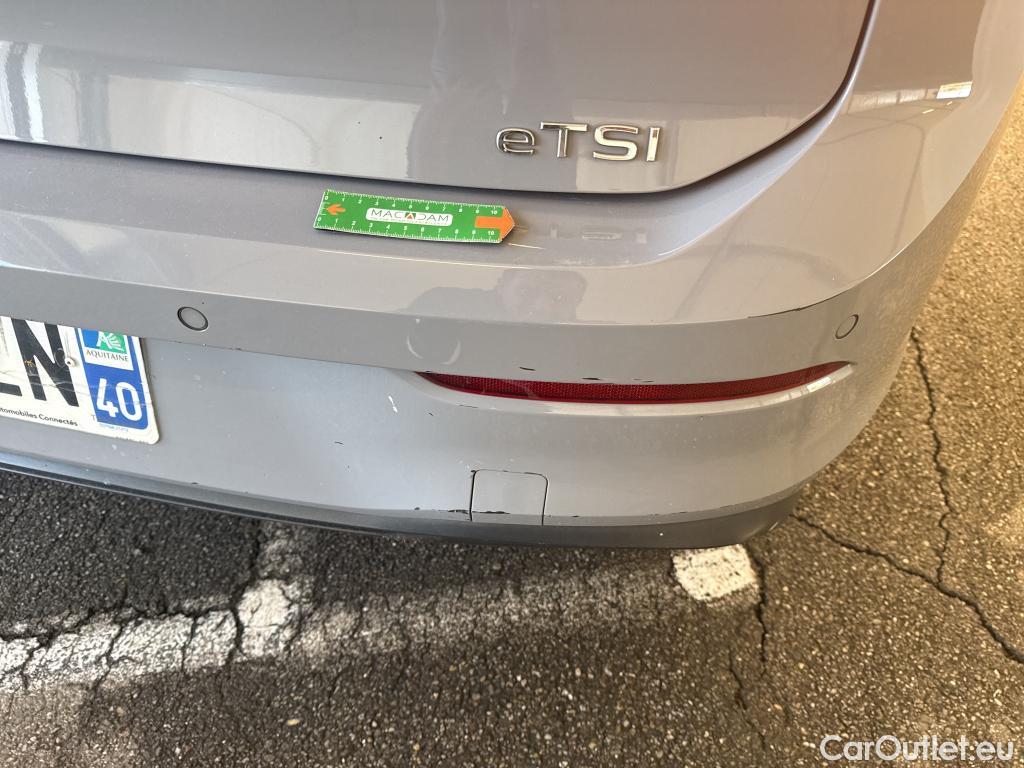  Volkswagen  Golf  VOLKSWAGEN / 2020 / 5P / Berline 1.0 eTSI OPF 110 DSG7 Life Business 1st #29