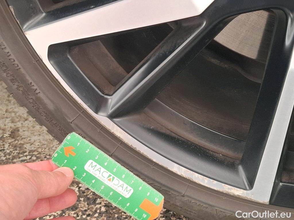  Volvo  V60 VOLVO  / 2018 / 5P / Break Recharge T6 340 Geartronic 8 R-Design #39