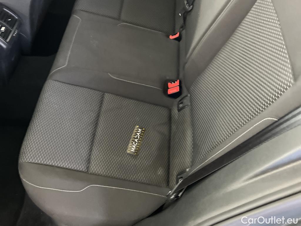  Volkswagen  Golf  VII Berline Trendline BMT/Start-Stopp 1.0 TSI 115CV BVM6 E6dT #37