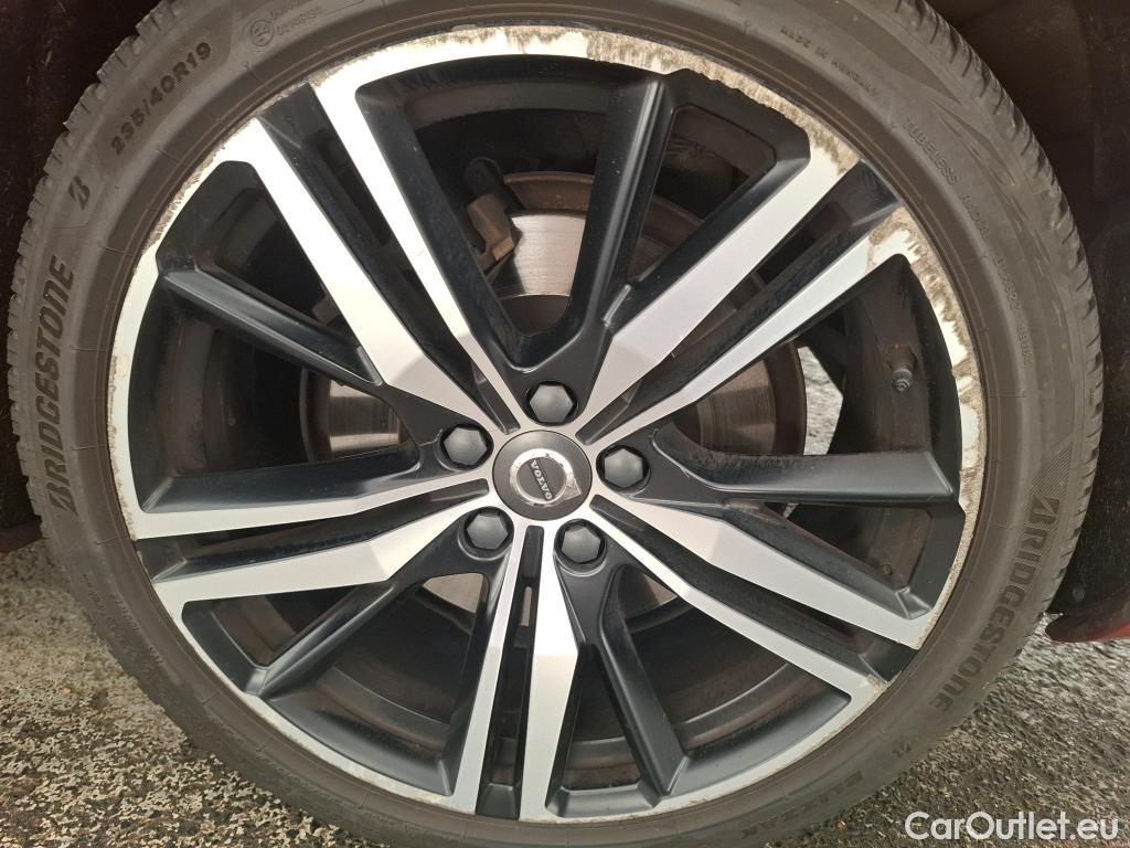  Volvo  V60 VOLVO  / 2018 / 5P / Break Recharge T6 340 Geartronic 8 R-Design #35