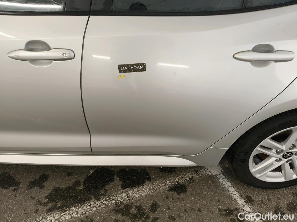  Toyota  Corolla TOYOTA  / 2018 / 5P / Berline Hybride 122h Dynamic Business Beyond Zer #28