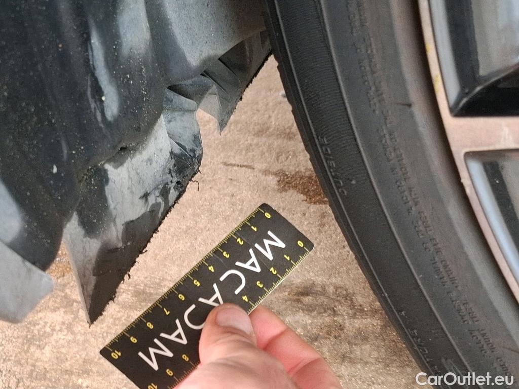  Toyota  C-HR TOYOTA  / 2016 / 5P / SUV 1.8 HYBRIDE 122 DISTINCTIVE #6