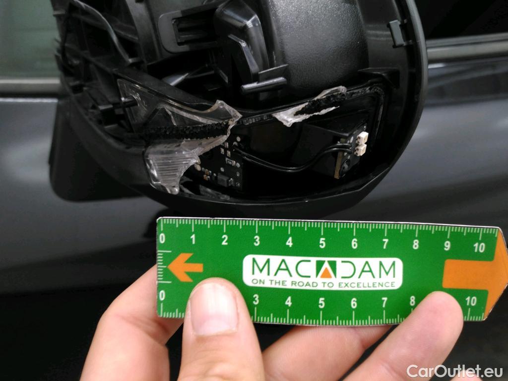  Toyota  Corolla TOYOTA  / 2018 / 5P / Berline Hybride 122h Dynamic Business Stage Acad #10